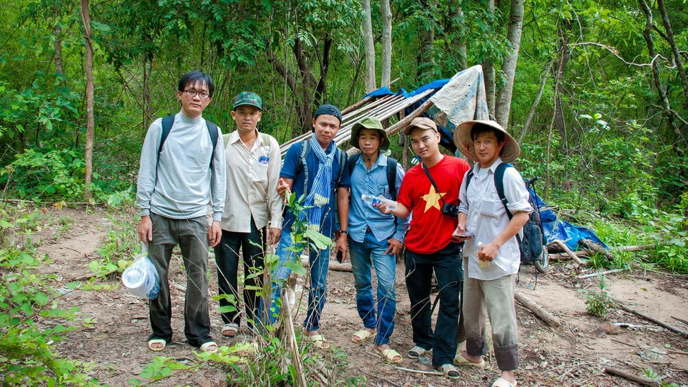 Cuộc sống giữa rừng sâu núi thẳm ảnh 1